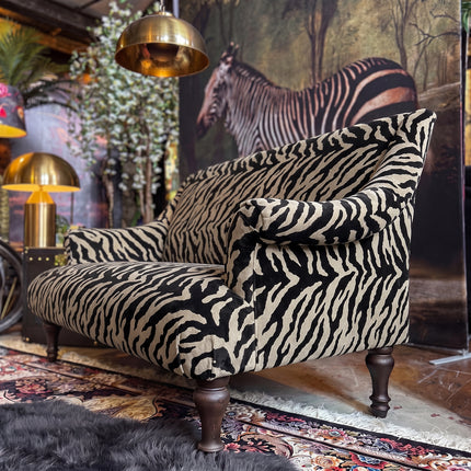 Maverick 3 Seater Sofa in Zebra Cream 