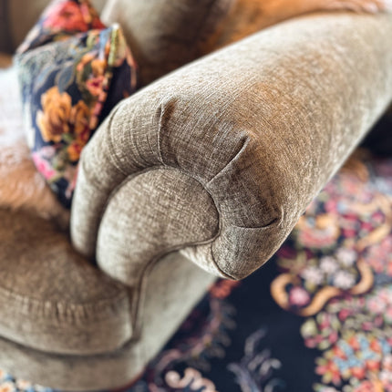 Oliver in Eddy Velvet