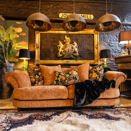 Oliver in Eddy Velvet