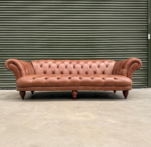Oskar Italia Chesterfield 4 Seater Sofa in Saddle Leather - Factory Seconds