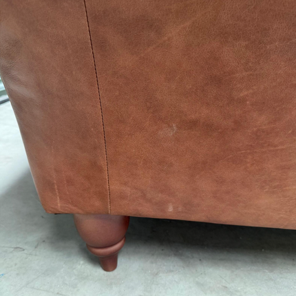 Oskar Italia Chesterfield 4 Seater Sofa in Saddle Leather - Factory Seconds