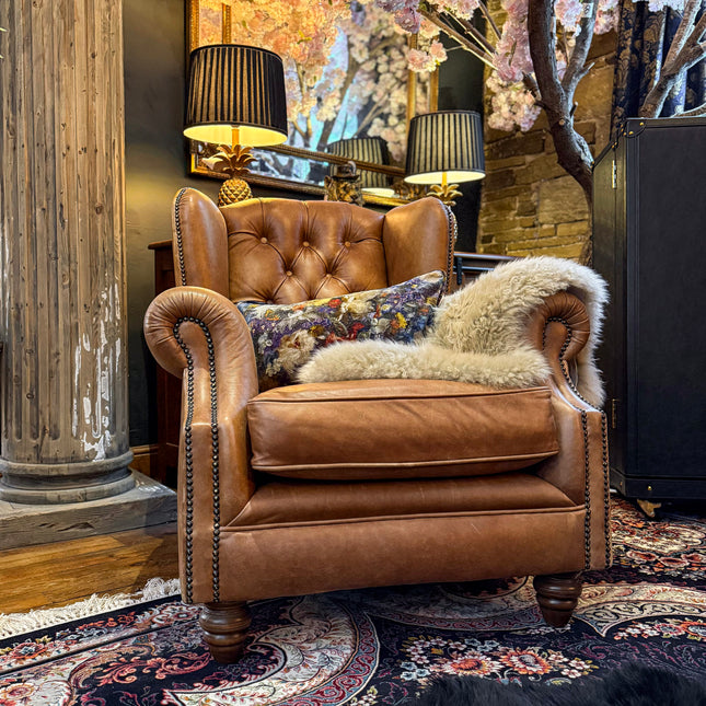 Oskar Chesterfield Armchairs in Leather