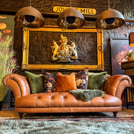 Oskar Italia Chesterfield in Arena Leather