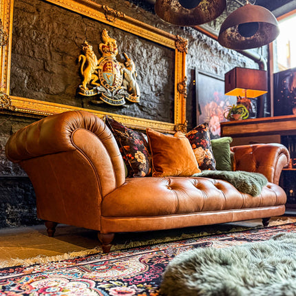 Oskar Italia Chesterfield in Arena Leather