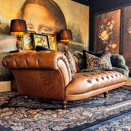 Oskar Italia Chesterfield in Arena Leather