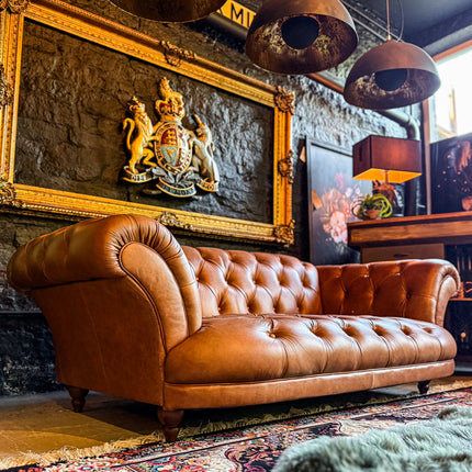 Oskar Italia Chesterfield in Arena Leather