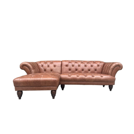 Oskar Italia Chesterfield in Arena Leather