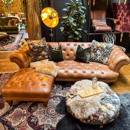 Oskar Italia Chesterfield in Arena Leather