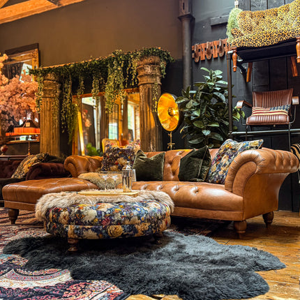 Oskar Italia Chesterfield in Arena Leather