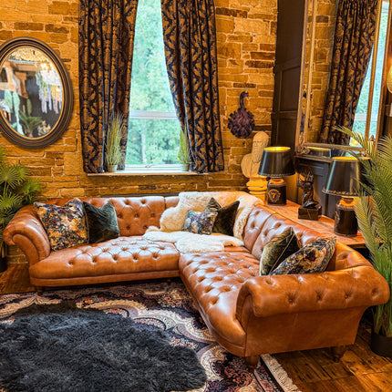 Oskar Italia Chesterfield in Arena Leather