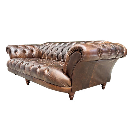 Oskar Italia Chesterfield in Columbus Leather