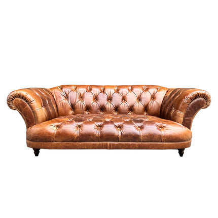 Oskar Italia Chesterfield in Columbus Leather