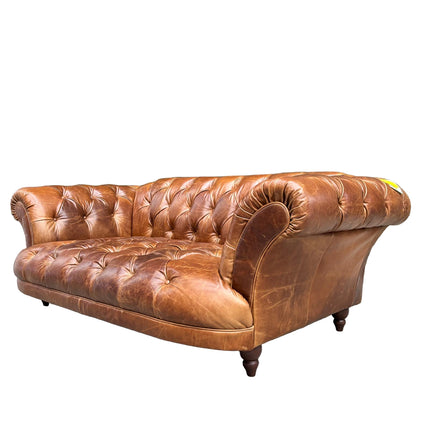 Oskar Italia Chesterfield in Columbus Leather