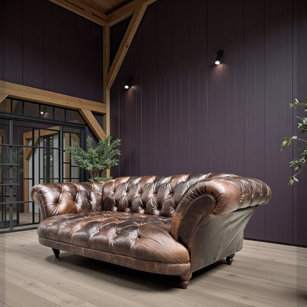 Oskar Italia Chesterfield in Columbus Leather