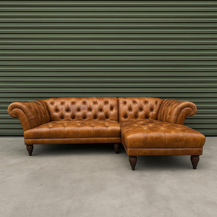 Oskar Italia Chesterfield in Columbus Leather