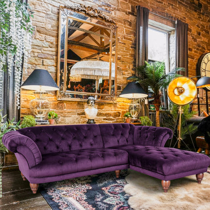 Oskar Italia Chesterfield in Plush Velvet