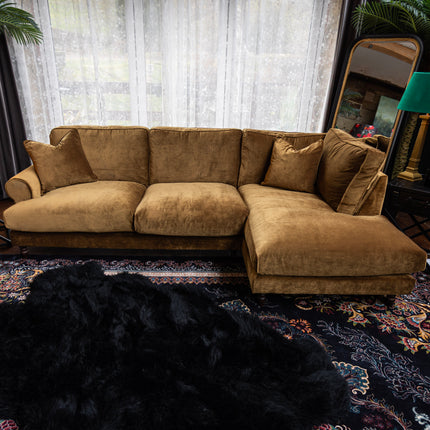 Dopamine in Opulence Velvet