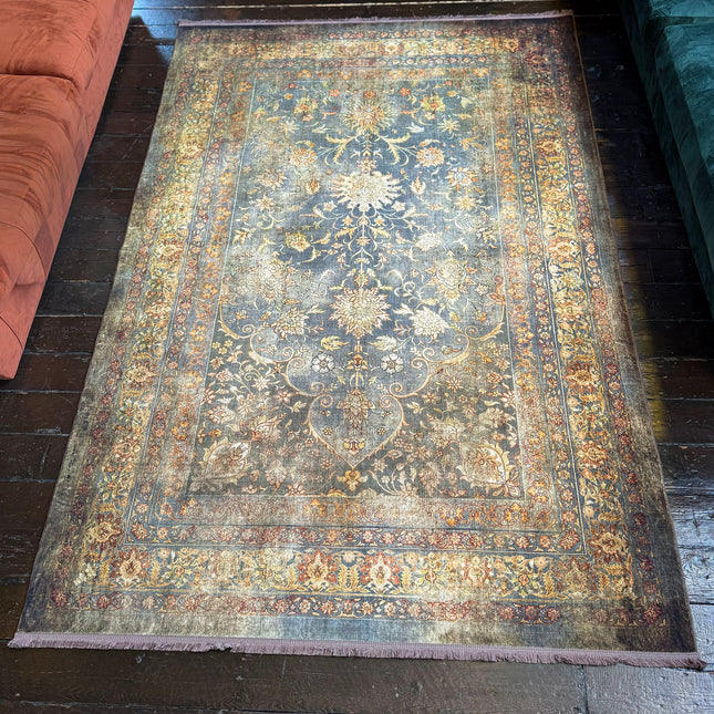 Rug Distressed Grey (Various Sizes)