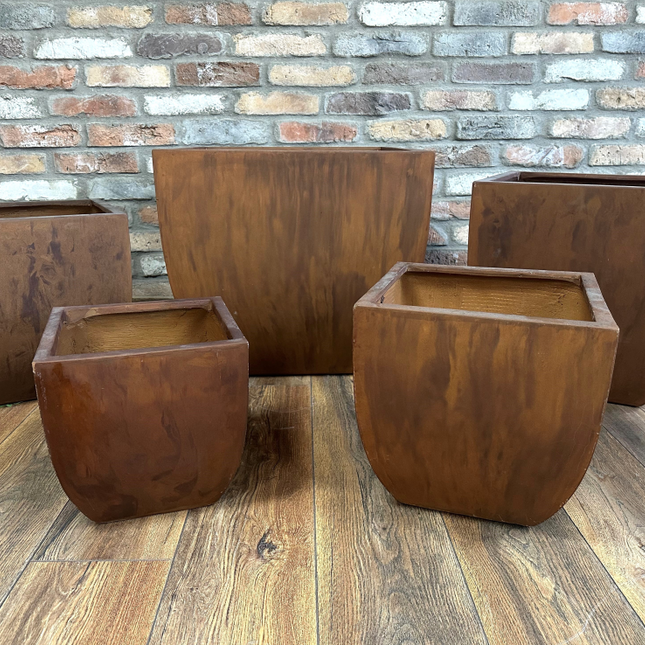 Set of 5 Outdoor Planters