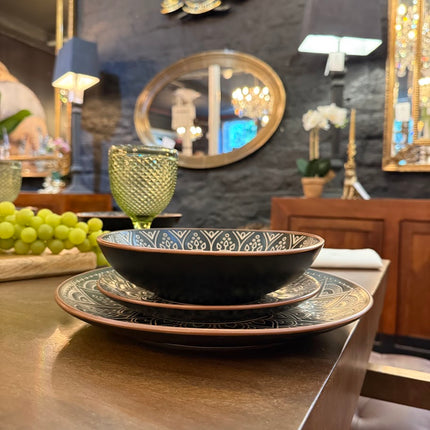 Set of 12 Darma Dinner Set