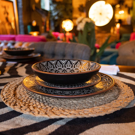 Set of 4 Beige Woven Place Mats