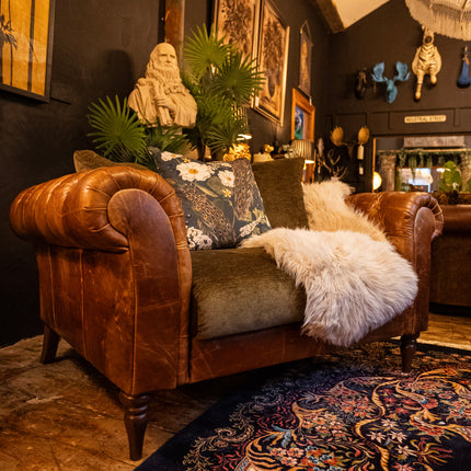 Theodore in Saddle Tan & Derwent Olive Velvet