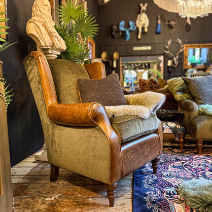 Theodore in Saddle Tan & Derwent Olive Velvet