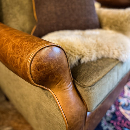 Theodore in Saddle Tan & Derwent Olive Velvet