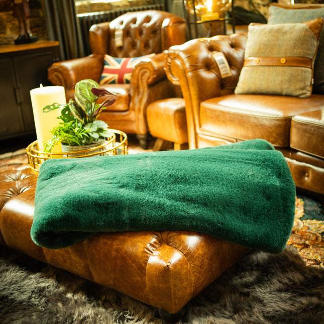 Throw Faux Fur in Green