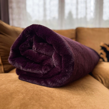 Throw Double Sided Faux Fur in Plum