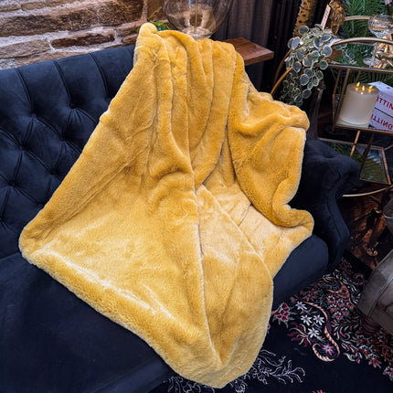 Throw Faux Fur in Mustard