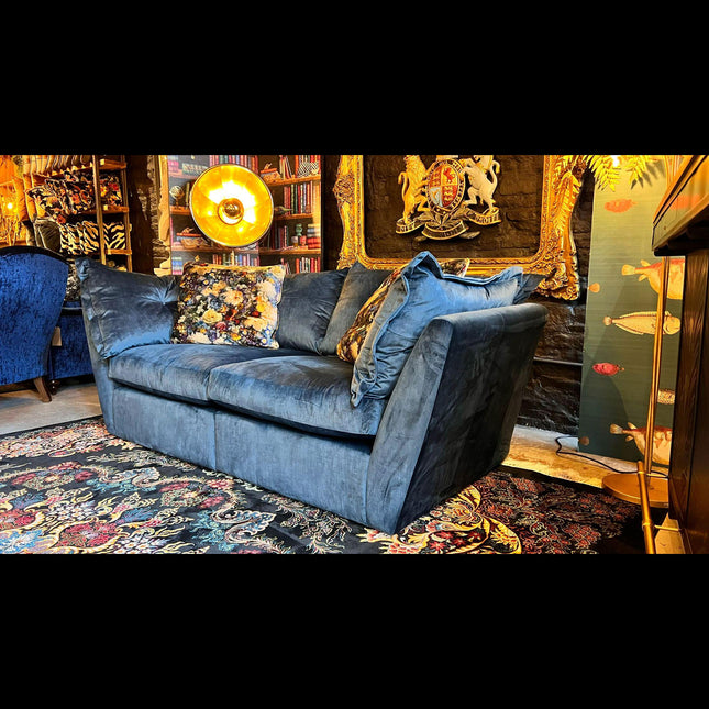 Marnie in Duke Velvet