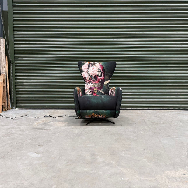 Fama Mondrian Recliner Armchair Motorized Chaos Skull - Clearance