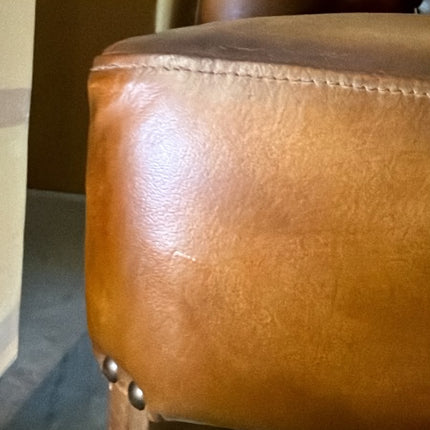 Highland Curved Chesterfield Bar Stool in Leather - Factory Seconds