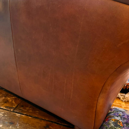 Oskar Italia Chesterfield 3 Seater Sofa in Arena Brandy - Ex Display