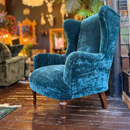 Winston Wingback Accent Chair in Sunshine Velvet - New