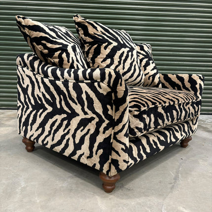 Bugsby Loveseat Snuggler in Zebra Cream (Verbatex) - Factory Seconds