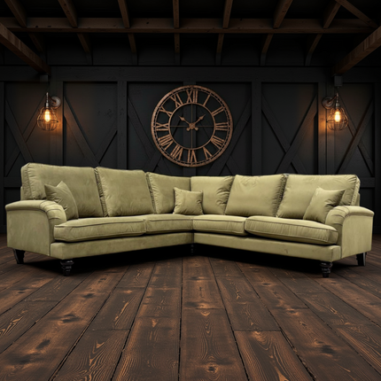 Darcey in Trinity Velvet