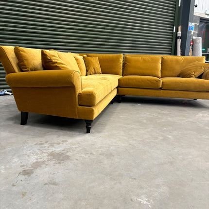 Hartington 2 Corner 2 Sofa in Richmond Gold Medallion - Ex Display
