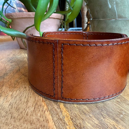 Set of 6 Round Leather Coasters with Holder